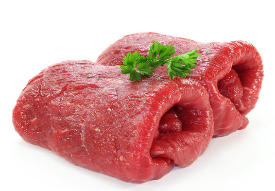 Rind Schnitzel geschnitten